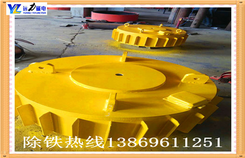 除鐵器在選用時(shí)是永磁的好還是電磁除鐵器好呢？