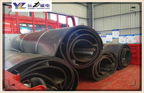 除鐵器皮帶，皮帶除鐵器，山東運(yùn)輸皮帶安裝除鐵器調(diào)整方法_山東運(yùn)輸皮帶安裝除鐵器跑偏原因及如何調(diào)_刮板價(jià)格