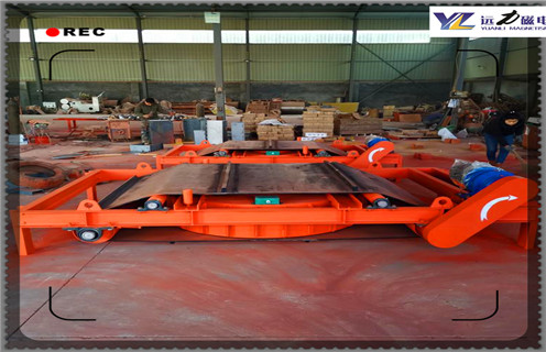 電磁自卸式除鐵器，河南電磁自卸式除鐵器用什么電機(jī)國家標(biāo)準(zhǔn)_河南RCDD-12自卸式電磁除鐵器廠家配件_型號及工作視頻 