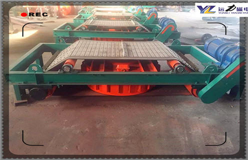 電磁自卸式除鐵器，河北電磁自卸式除鐵器懸掛式_河北電磁自卸式除鐵器懸掛式廠(chǎng)家配件_型號(hào)及工作視頻 