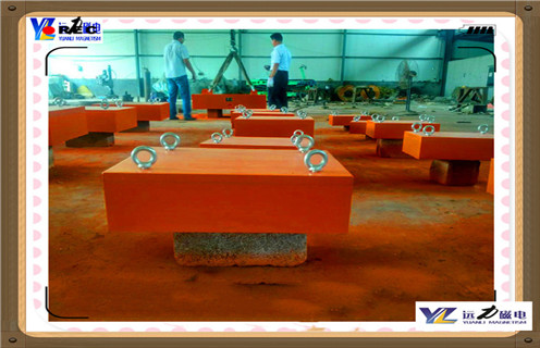 自動(dòng)永磁除鐵器，山東自動(dòng)永磁除鐵器_內(nèi)部磁塊安裝方法_山東自動(dòng)永磁除鐵器原理型號(hào)價(jià)格